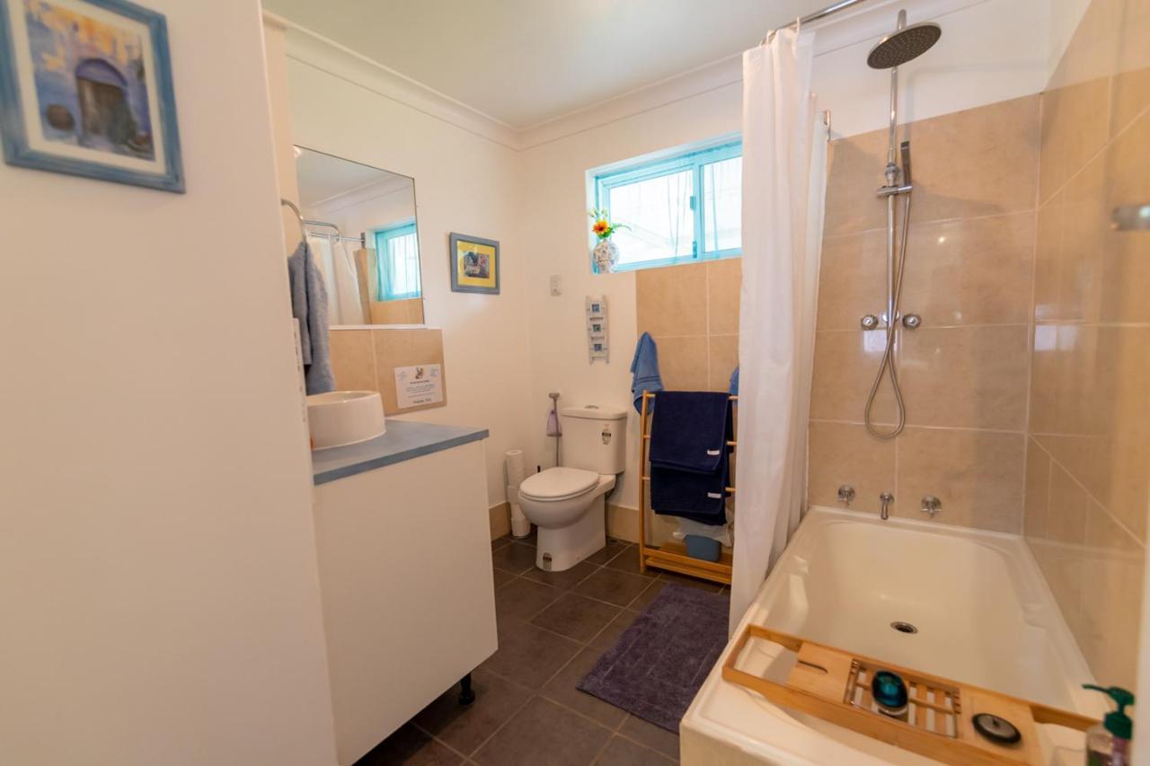 Shabby Chic Shack - 2 Bedroom Beach Cottage 얀쳅 외부 사진