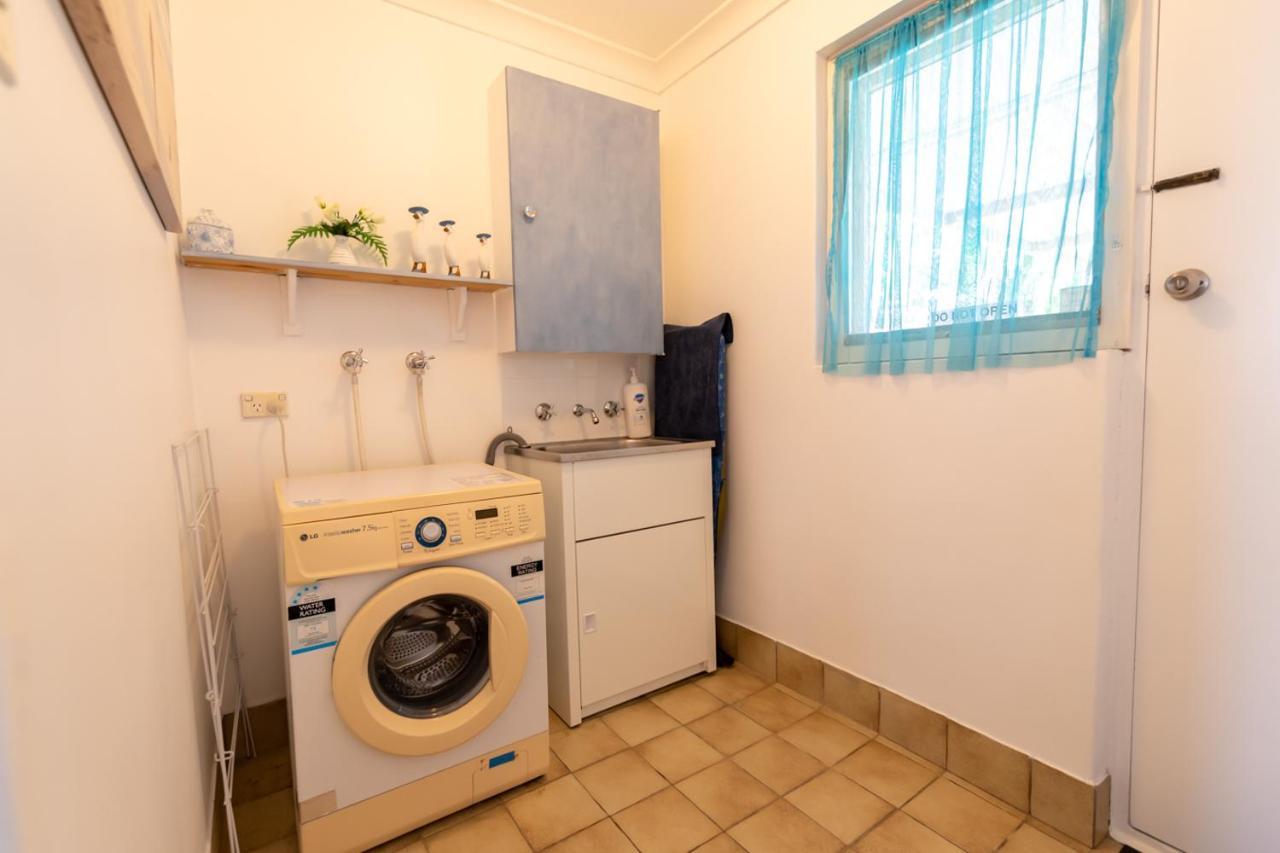 Shabby Chic Shack - 2 Bedroom Beach Cottage 얀쳅 외부 사진