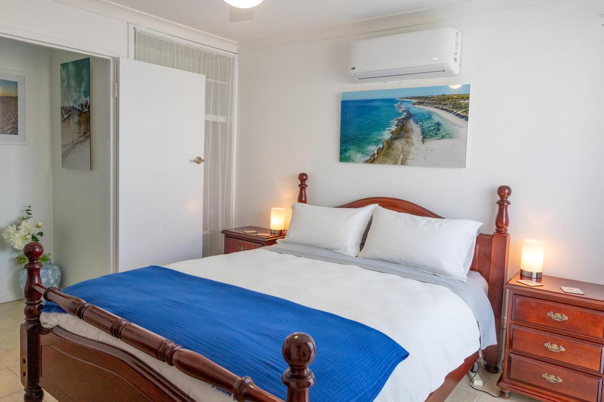 Shabby Chic Shack - 2 Bedroom Beach Cottage 얀쳅 외부 사진